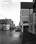 Gubi mit Blick auf die Marktstraße